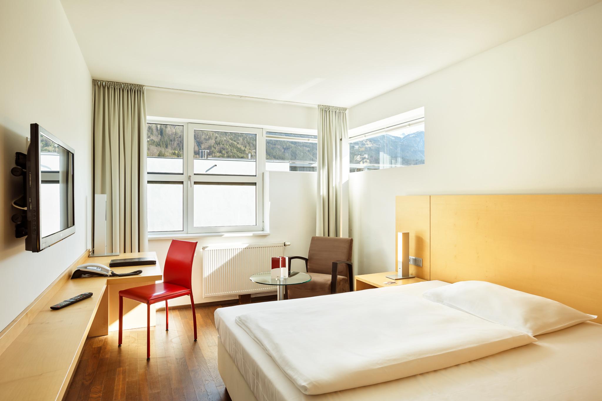 Austria Trend Hotel Congress Инсбрук Екстериор снимка